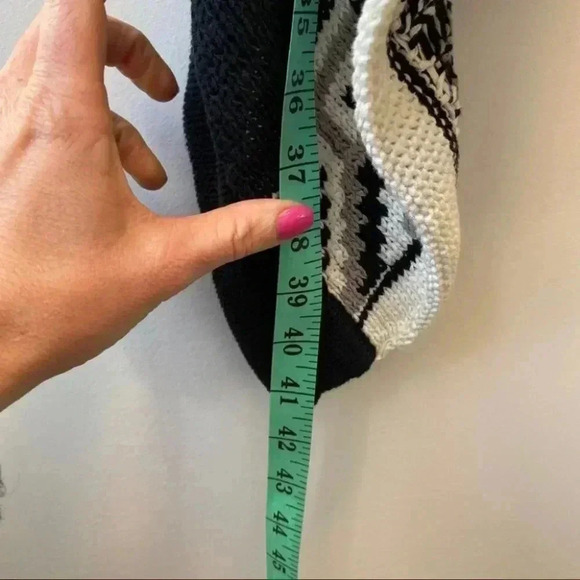 Twelfth Street by Cynthia Vincent Sweater - Picture 10 of 11